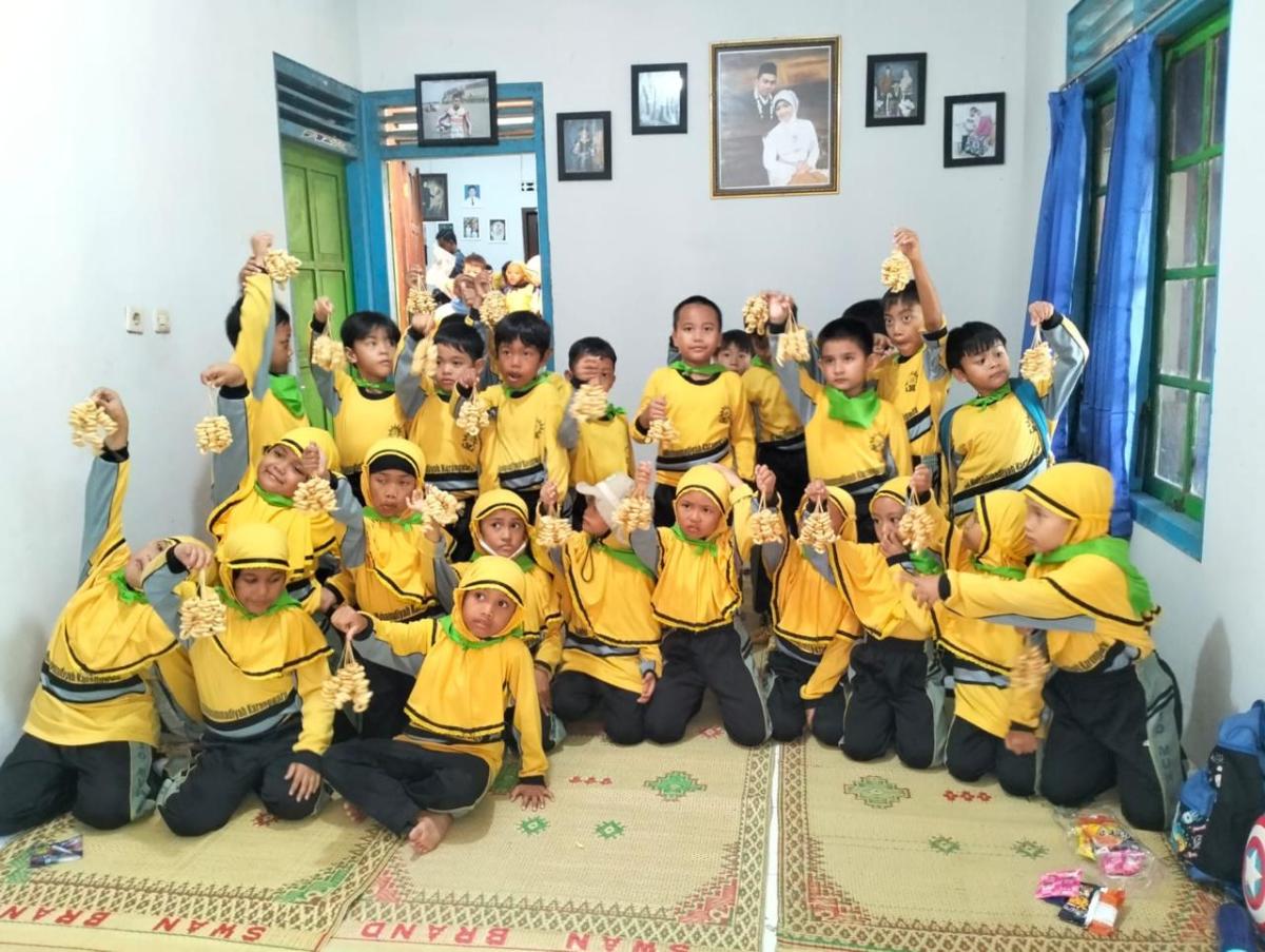 Lewat Desa BRILiaN, BRI Dorong Usaha Camilan Jadi Produk Oleh-oleh Unggulan