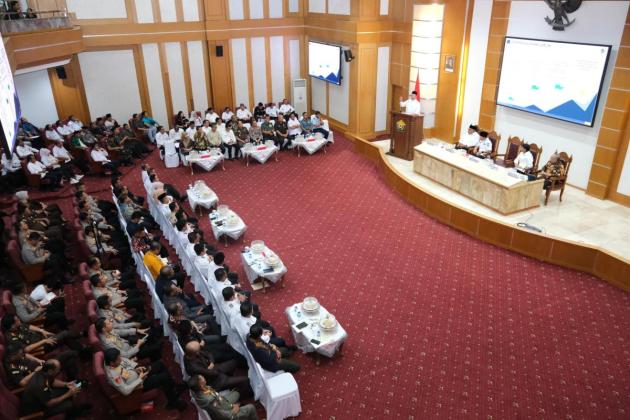 Menteri Nusron Ajak Kepala Daerah Se-Sulawesi Tenggara Kolaborasi Atasi Tantangan dalam Wujudkan Administrasi Pertanahan Modern