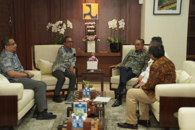 Menteri Dody Terima Kunjungan Perpamsi, Bahas Layanan Air Minum di Indonesia