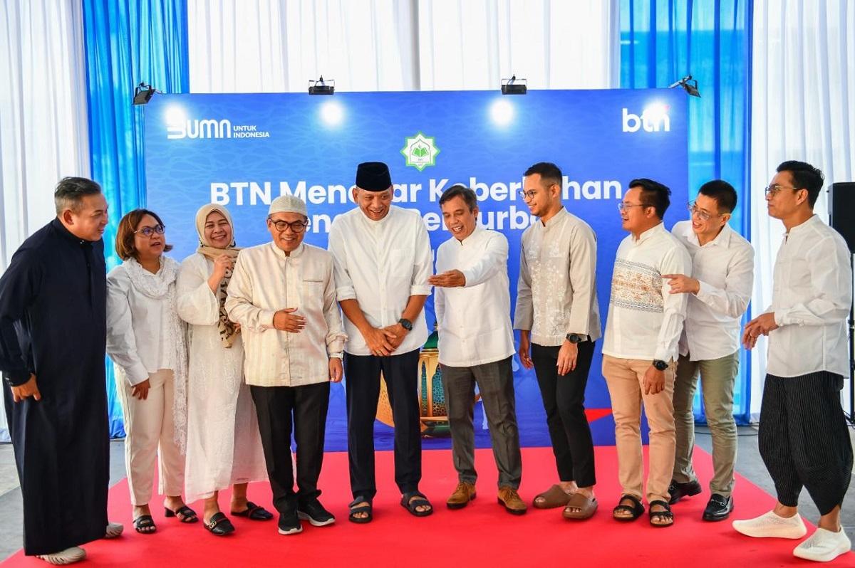 Tebar Keberkahan Idul Adha, BTN Sumbangkan 587 Hewan Kurban  054243
