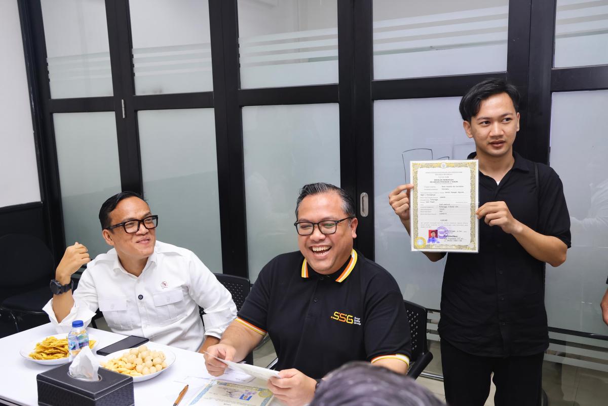 Wamenaker Sidak Perusahaan di Tangerang dan Jakarta yang Tahan Ijazah Pekerja