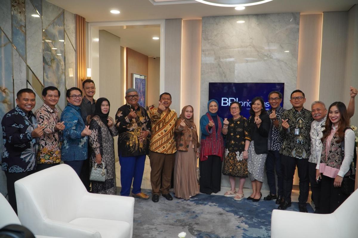 Resmikan Sentra Layanan Prioritas di Cirebon, Kini BRI Miliki 43 Lokasi Layanan Premium yang tersebar di Seluruh Indonesia