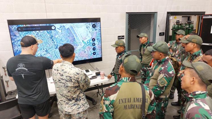 Dankormar Tinjau Aksi Free Fall dan Combined Raid Di Latma Reconnex 2025