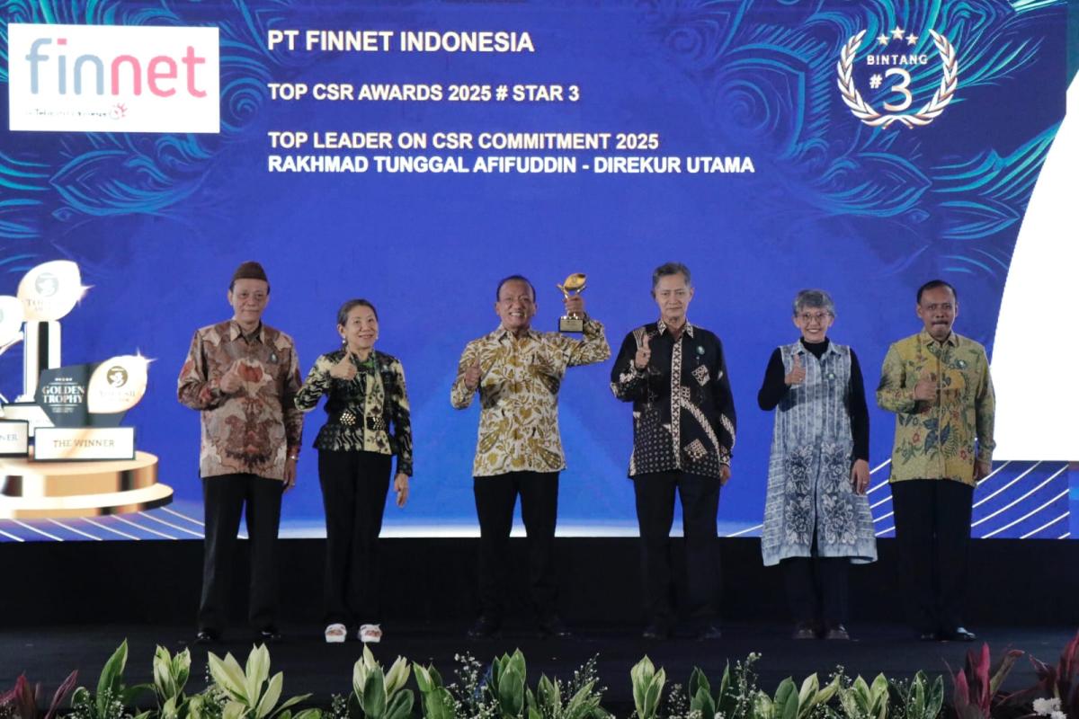 Aksi Sosial Finnet Raih Penghargaan Top CSR Awards 2025
