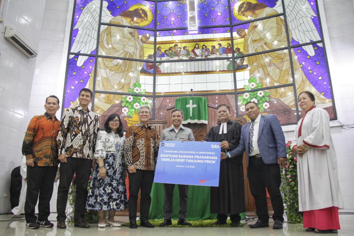 BTN Salurkan Bantuan TJSL Rumah Ibadah 014646