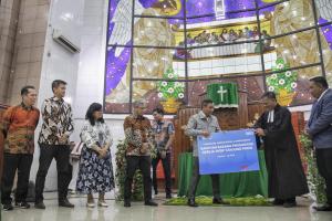 BTN Salurkan Bantuan TJSL Rumah Ibadah 014812