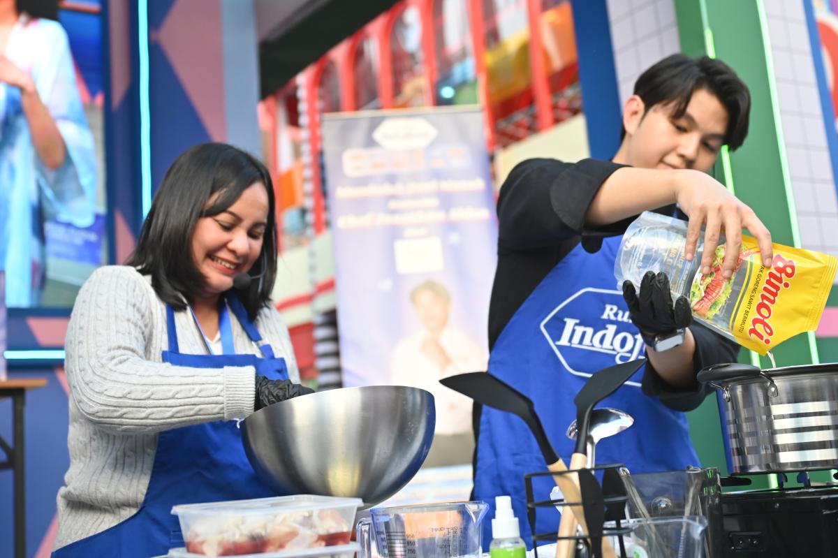 Indofood Bikin Heboh Jakarta Fair 2025 Lewat Mendadak Duel Masak, Pengunjung Jadi Juri!