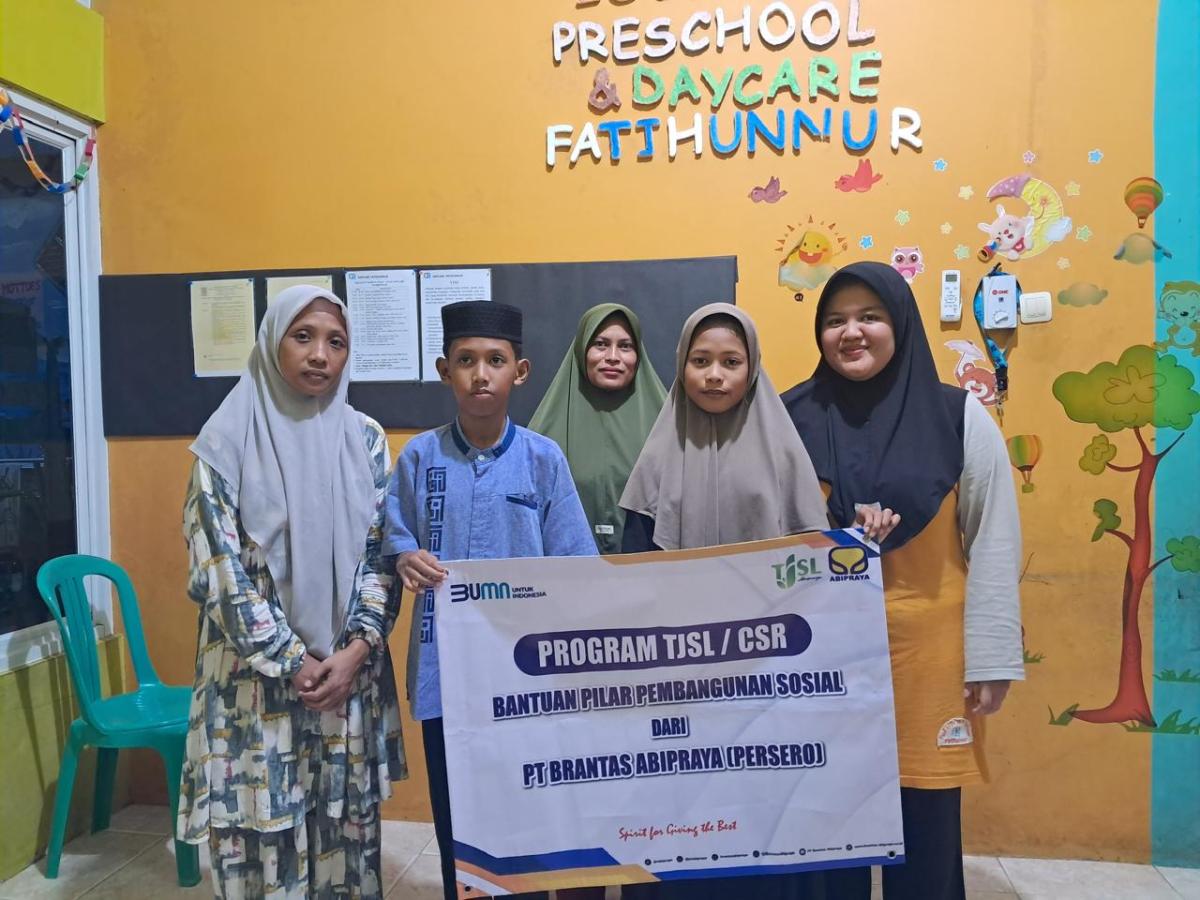 Peduli Generasi Penerus Bangsa, Brantas Abipraya Jalankan Program Beasiswa Anak Asuh