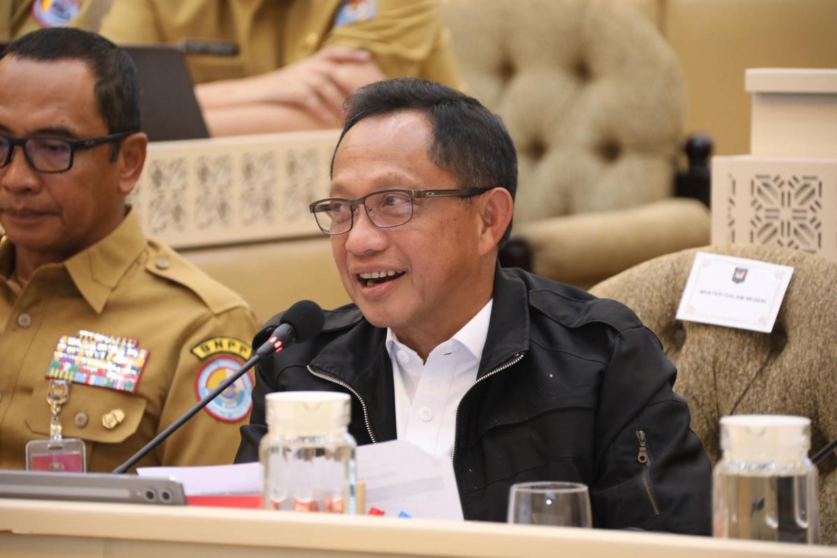 Rapat dengan DPR RI, Mendagri Jelaskan Prestasi Kinerja dan Pengelolaan Anggaran Kemendagri dan BNPP Tahun 2024