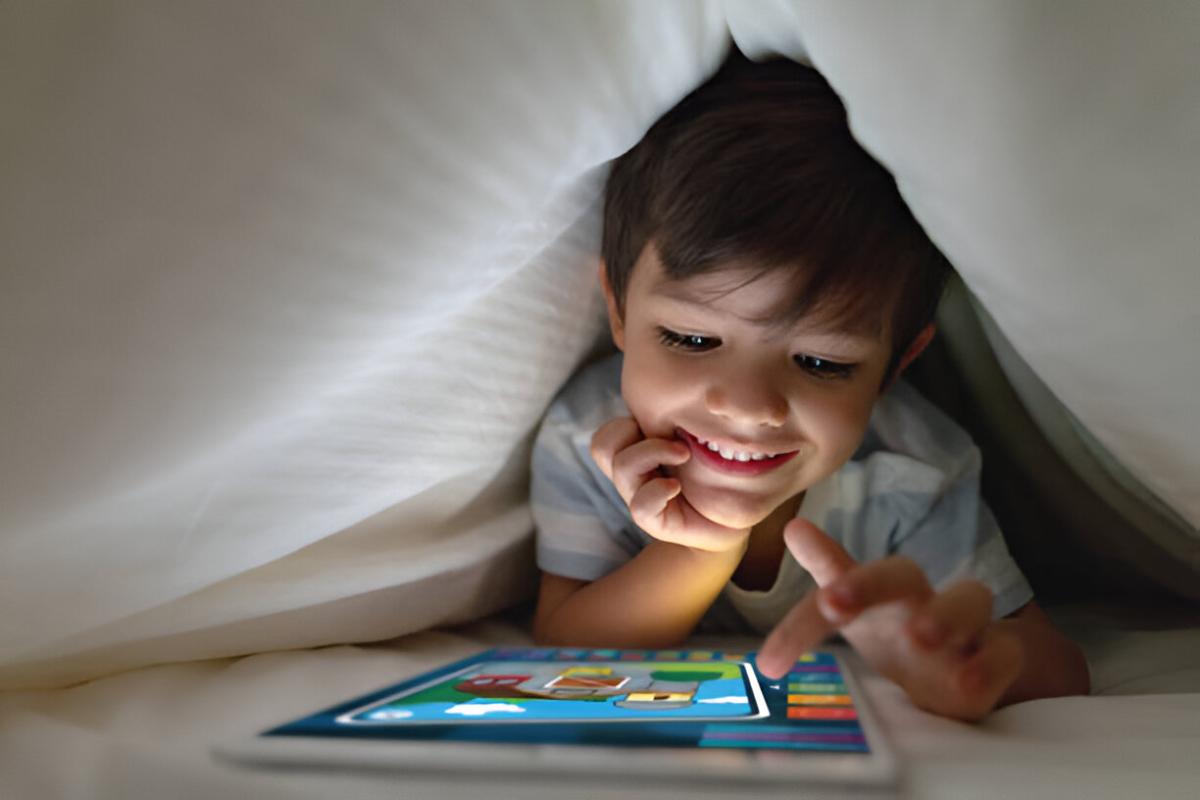 Bukan Sekadar Main Game, Ini Cara Cerdas Bikin Anak Suka Belajar