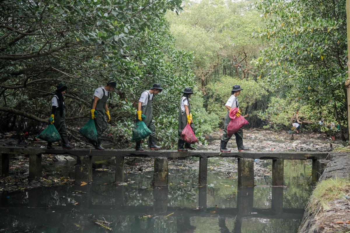 Peringati Hari Sungai Nasional, BRI Jaga Ekosistem Lewat Bersih-bersih Sungai dan Kesadaran Pengelolaan Sampah