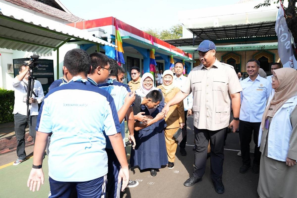Menpora Dito Tinjau Program Prioritas Cek Kesehatan Gratis di SMK 26 Jakarta: Wujudkan Indonesia Bugar