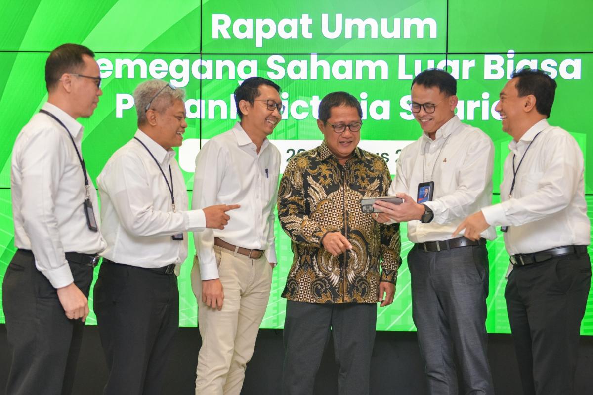 KELAHIRAN BANK SYARIAH NASIONAL 114524