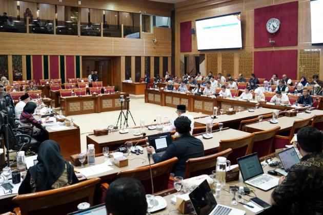 Raker dengan Komisi X DPR RI, Menpora Dito: Terima kasih Atas Dukungan Program-Program Unggulan Kemenpora