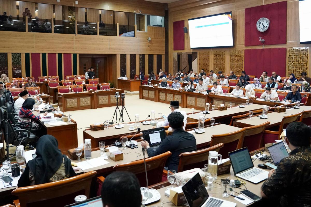 Raker dengan Komisi X DPR RI, Menpora Dito: Terima kasih Atas Dukungan Program-Program Unggulan Kemenpora