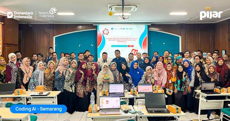 Telkom Dukung Pembelajaran Coding dan AI di Sekolah Berbagai Daerah