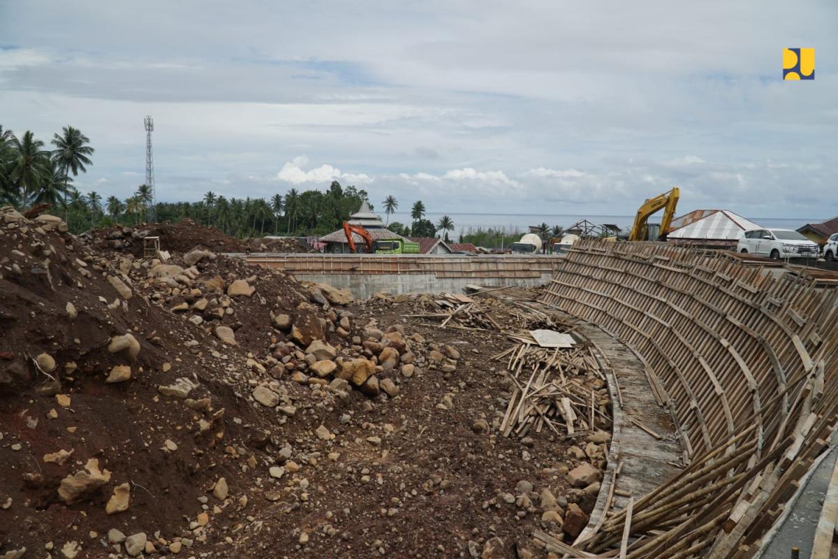 Kurangi Risiko Banjir Bandang dan Mitigasi Lahar Gunung Gamalama, Kementerian PU Bangun 2 Sabo Dam di Sungai Rua Kota Ternate