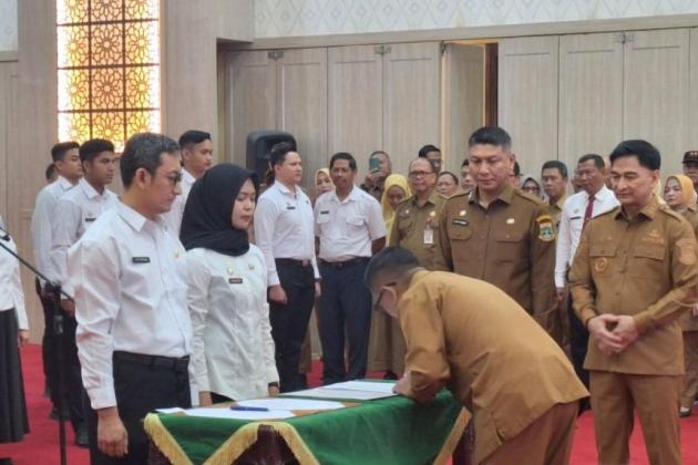 Gubernur Banten Lantik 22 PNS Baru Lulusan IPDN dan Dua Dokter Fungsional