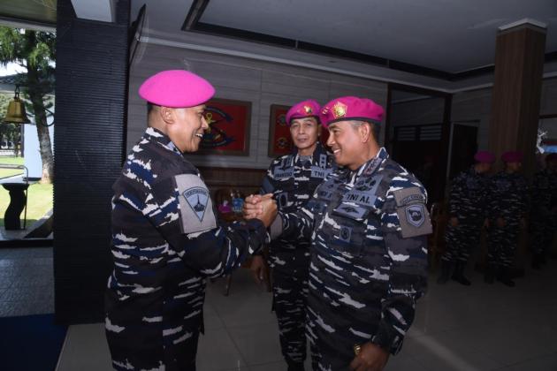 Pesan Pangkormar: Kembangkan Profesionalisme dan Jati Diri Prajurit Marinir di Setiap Penugasan