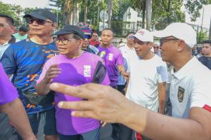 Gubernur DKI Jakarta Tinjau Booth BTN JAKIM di CFD Jakarta 091008