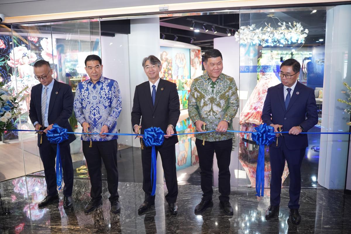 Presiden Seiko Epson Corporation Lakukan Kunjungan Perdana ke Indonesia dan Resmikan PIN Experience Center