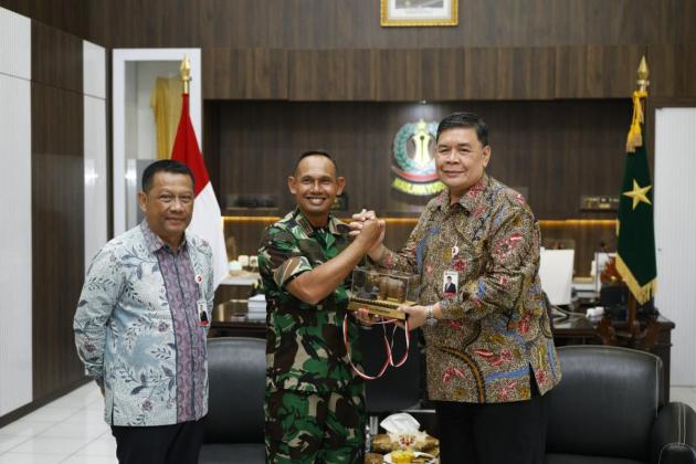 Eratkan Silaturahim dan Sinergi, Direksi Bank Banten Kunjungan ke MAKOREM 064/MY