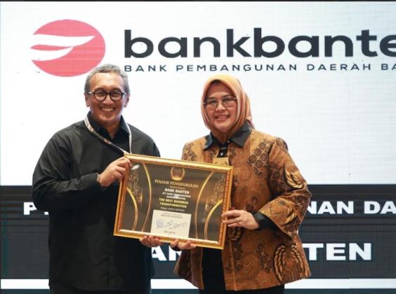 Konsisten Jaga Kinerja Positif dan Tata Kelola yang Baik, Bank Banten Terima 
