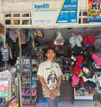 Dirikan AgenBRILink di Pedalaman Papua, Guru Ini Dorong Inklusi dan Literasi Keuangan bagi Masyarakat