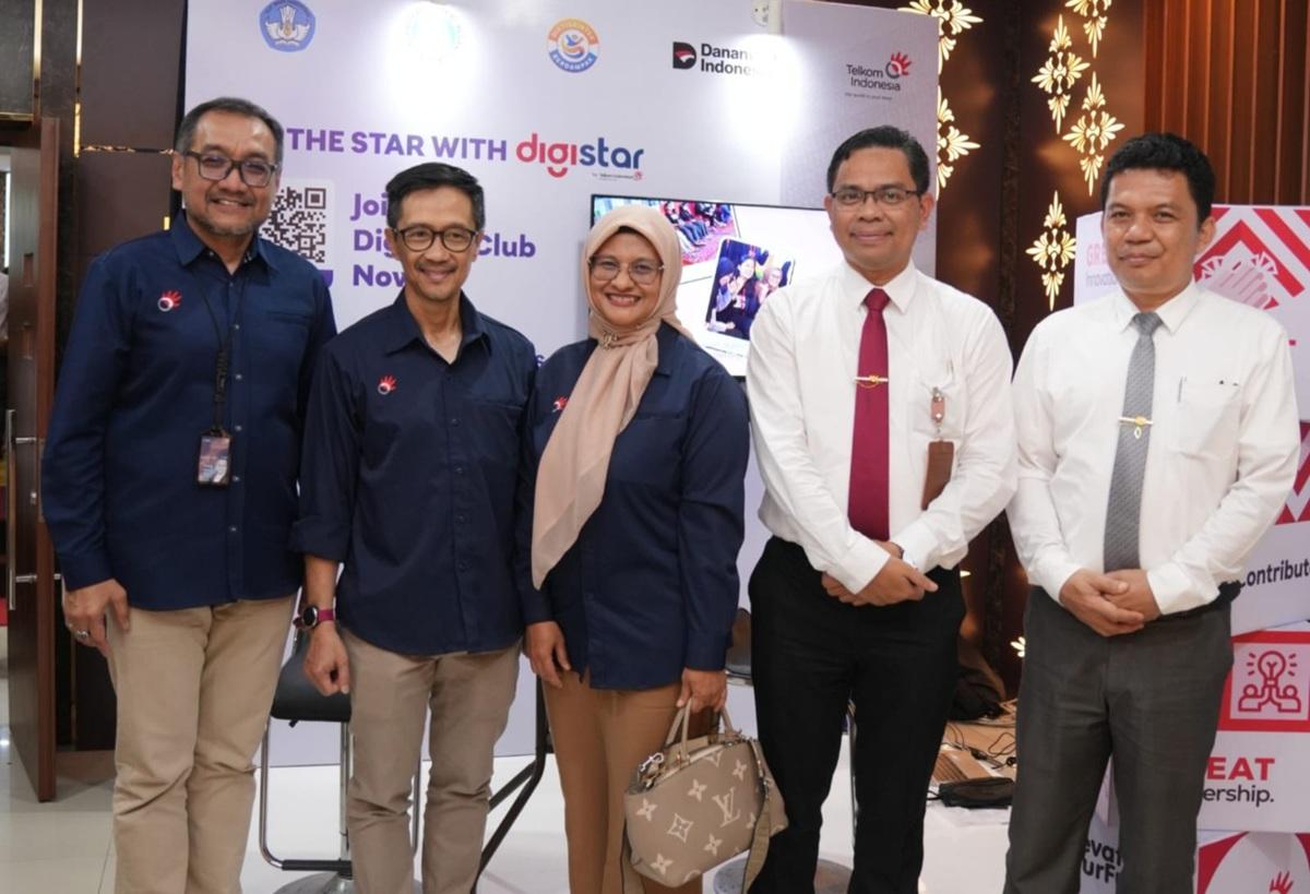 Mahasiswa UNP Antusias Gali Potensi Mengikuti Digistar Telkom