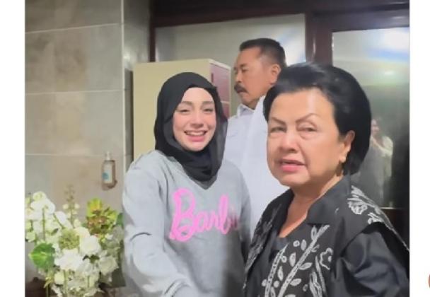 Celine Evangelista Ucapkan Ulang Tahun untuk Ibu Jaksa Agung: 'Di Balik Senyum Indung Ada Lelah yang Tak Terlihat'