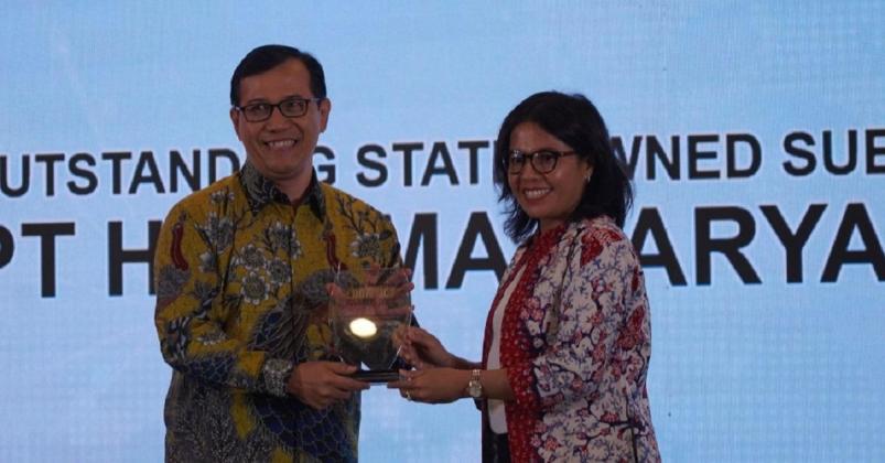 Unggul Perkuat Arus Logistik Lewat Pembangunan Jalan Tol, HKI Raih Penghargaan pada Bisnis Indonesia Logistic Awards 2025