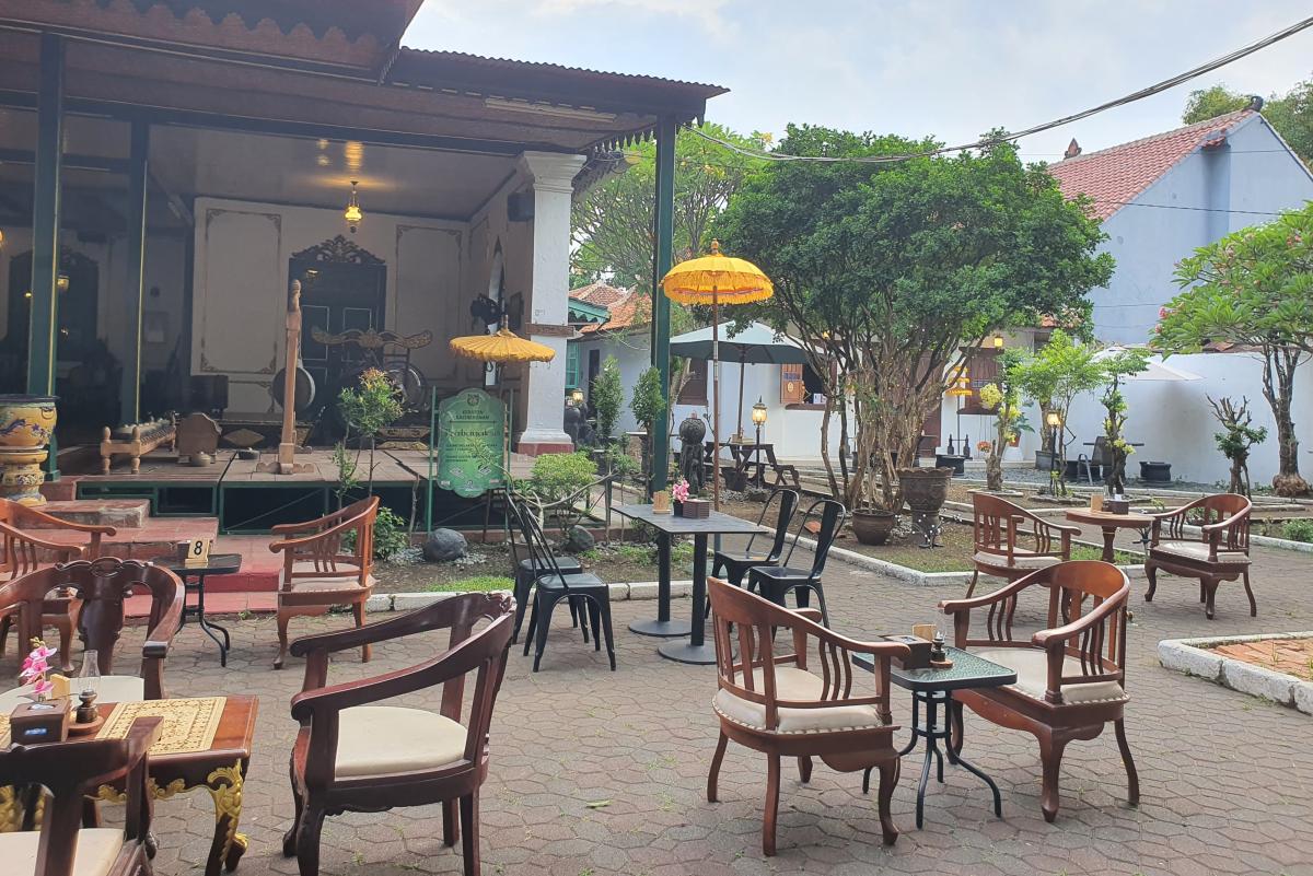 Kuliner Raja di Balik Tembok Kraton Kacirebonan