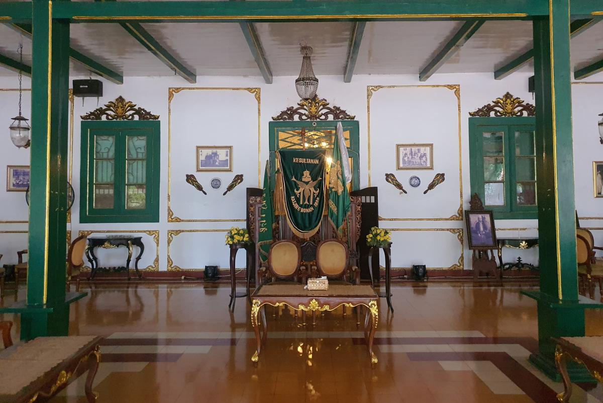 Kuliner Raja di Balik Tembok Kraton Kacirebonan