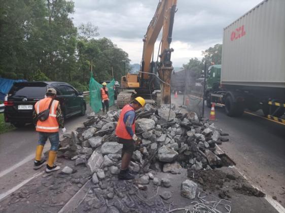 Jasa Marga Genjot Pemeliharaan Tol Cipularang dan Padaleunyi demi Layanan Lebih Nyaman