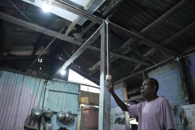 Sambung Listrik 100 Keluarga Prasejahtera di Fakfak Papua Barat, Kementerian ESDM Bersama PLN Lanjutkan Penyaluran Program BPBL