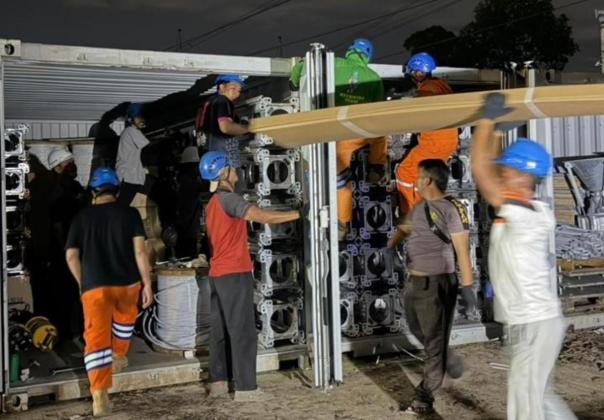 PLN Kerahkan Ratusan Personel dan Alat Berat Pulihkan Lima Tower SUTT 150 kV Terdampak Banjir di Bireuen Aceh