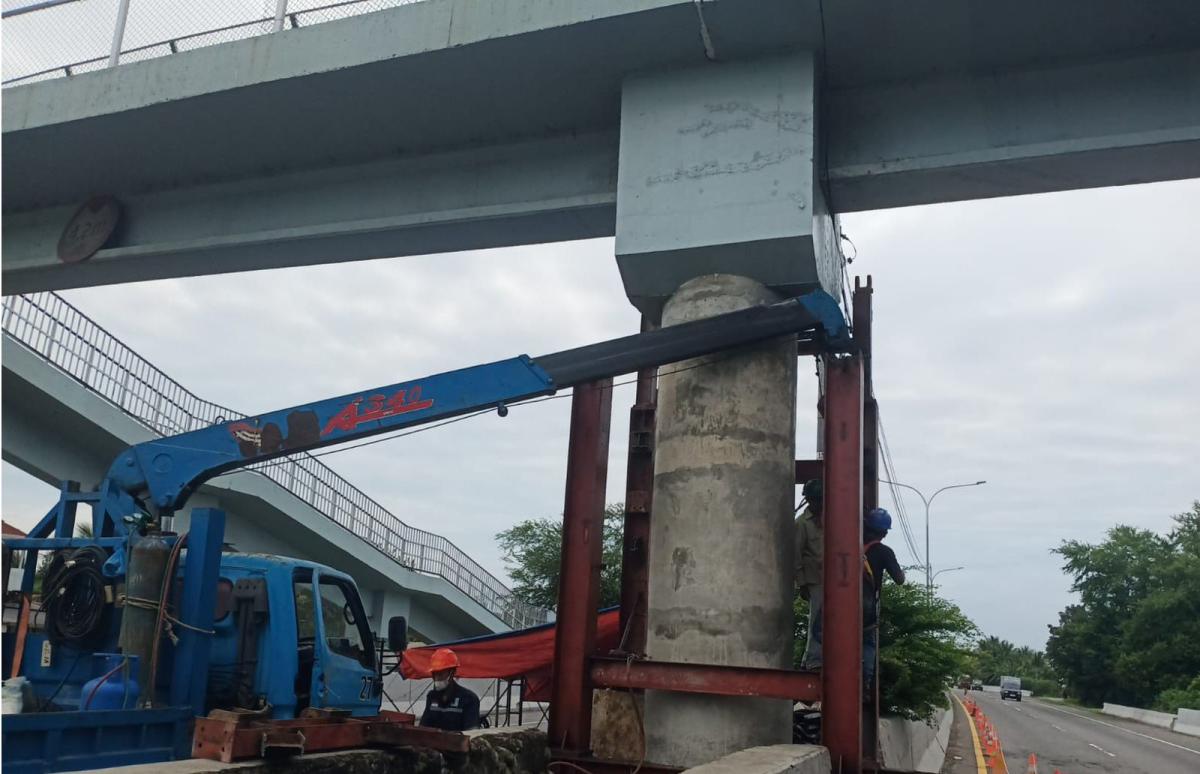 Siapkan Layanan Nataru, JNT Lakukan Perbaikan Expansion Joint dan Rekonstruksi Beton di Dua Gerbang Tol Ruas Belmera