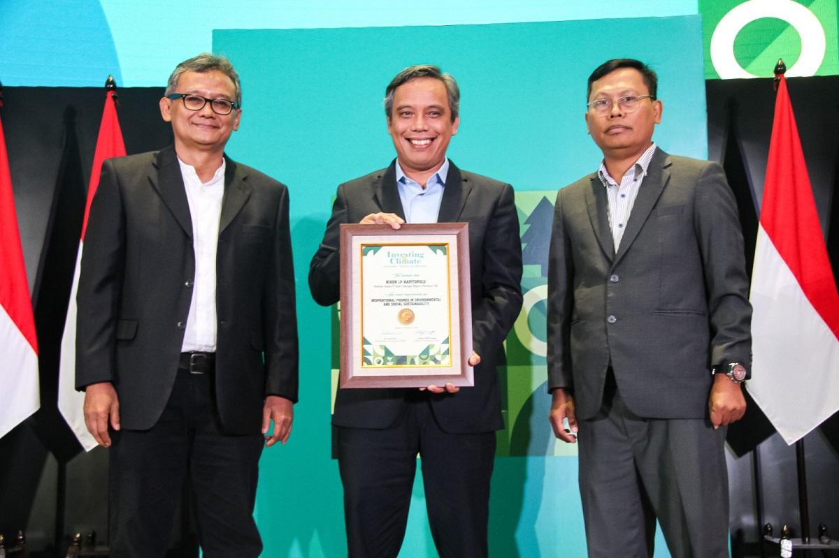 Dirut BTN Raih Penghargaan Inspirational Figure in Environmental and Social Sustainability 044824