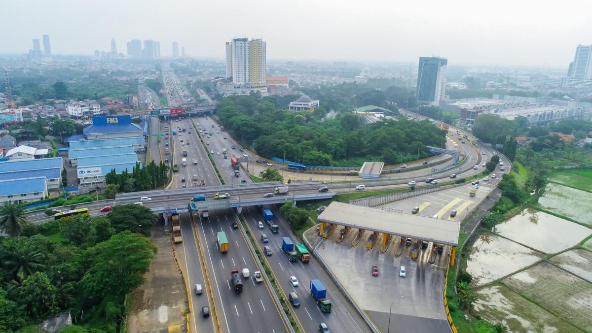 Arus Mudik Natal 2025 Meledak! H-3 Ribuan Kendaraan Serbu Tol Jabodetabek dan Jawa Barat