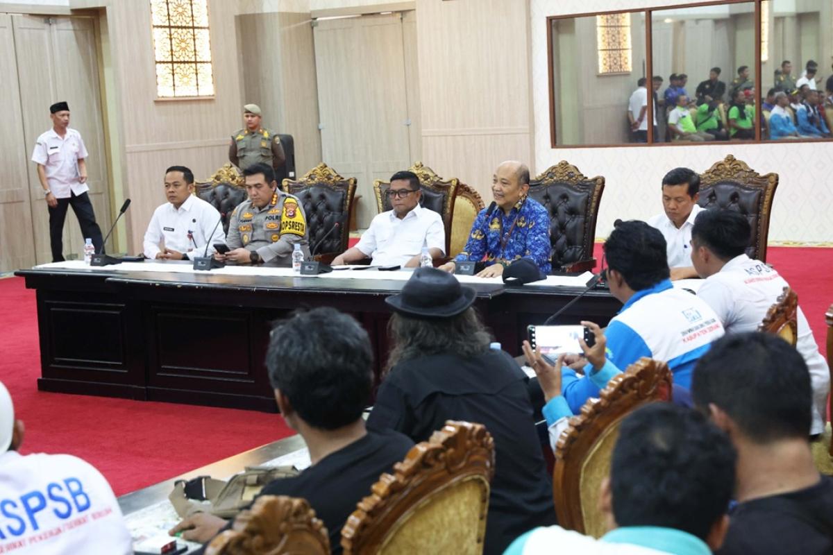 Temui Buruh, Gubernur Andra Soni Tetapkan UMP Banten 2026 Naik 6,74 Persen