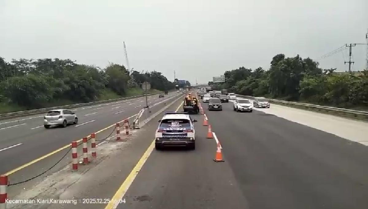 Lalu Lintas Normal, JTT Hentikan Rekayasa Lalu Contraflow KM 55 s.d KM 65 Arah Cikampek Ruas Jalan Tol Jakarta-Cikampek