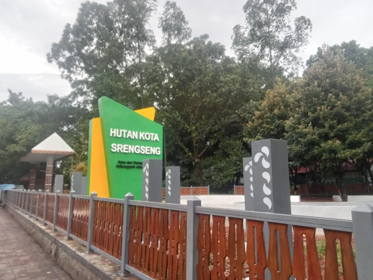 Melihat Lebih Dekat Wisata Hutan Kota Srengseng