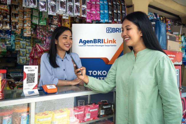 Konsisten Perkuat Ekonomi Kerakyatan, BRI Raih Penghargaan Impactful Grassroots Economic Empowerment