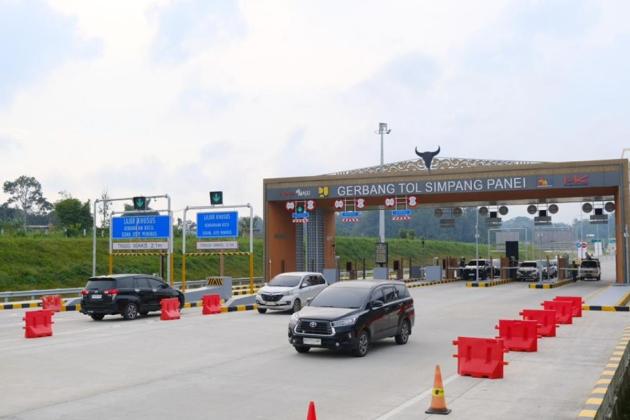 Tol Kutepat Segmen Sinaksak-Simpang Panei Sukses Layani Puluhan Ribu Kendaraan Selama Libur Nataru 2025/2026.