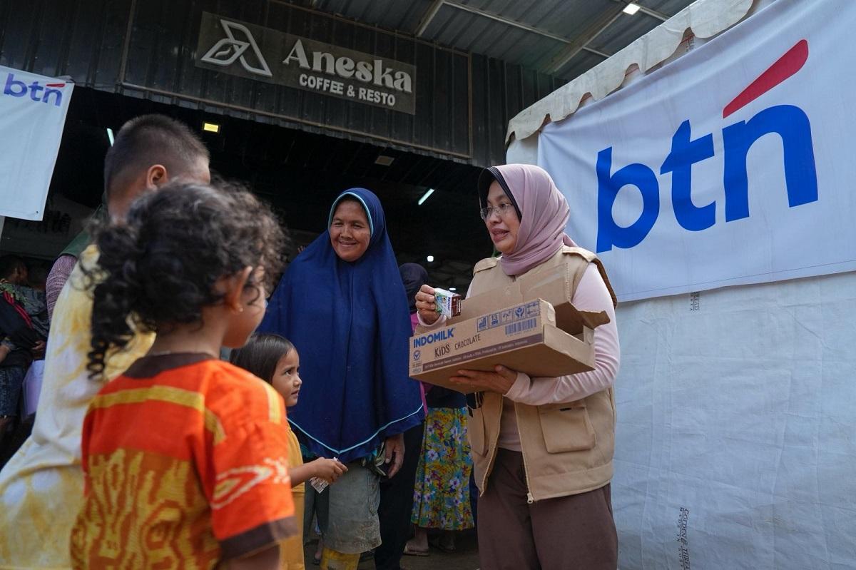Srikandi BTN Turun Langsung Salurkan Bantuan Bagi Para Ibu dan Anak Korban Bencana di Aceh Tamiang