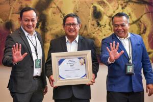 BANK SYARIAH NASIONAL MASUK TOP 10 BANK ON SLE 151730