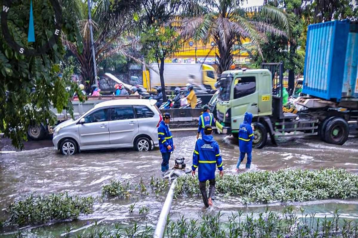 Ancaman Cuaca Ekstrem, ASN dan Karyawan Swasta DKI Jakarta Diimbau WFH hingga 28 Januari