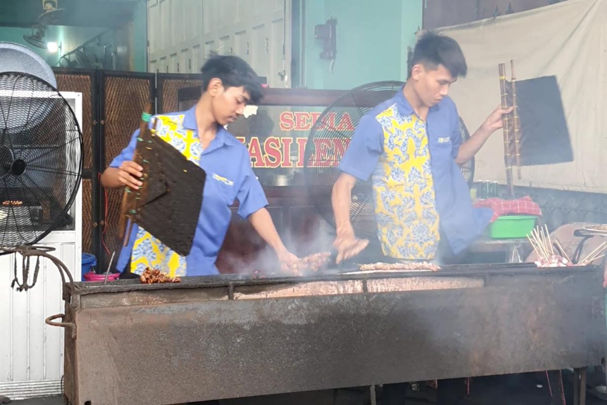 Jejak Akulturasi dalam Tungku Tanah Liat : Sebuah Kenikmatan Empal Gentong