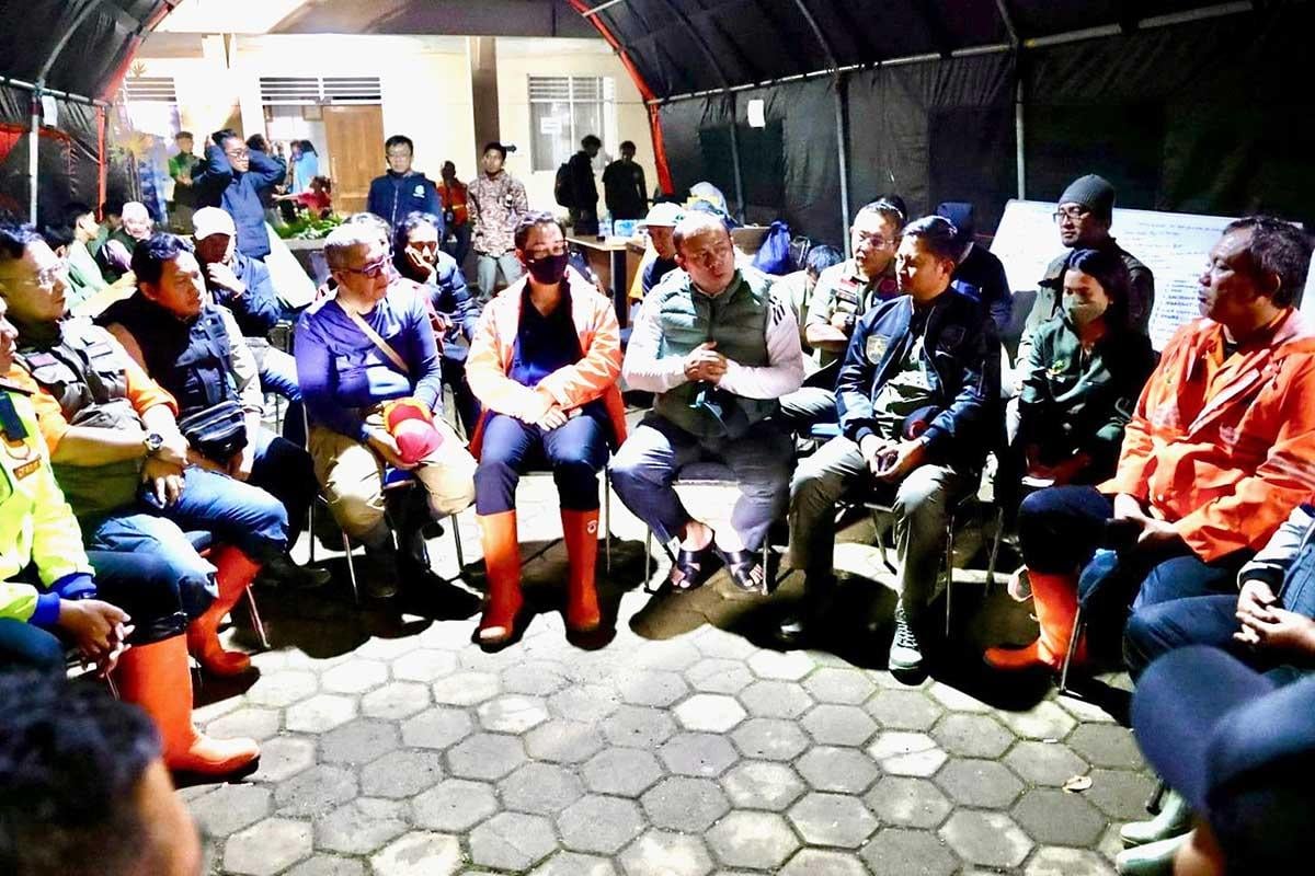Percepat Evakuasi Longsor Bandung Barat, Pemerintah Kerahkan Teknologi Modifikasi Cuaca