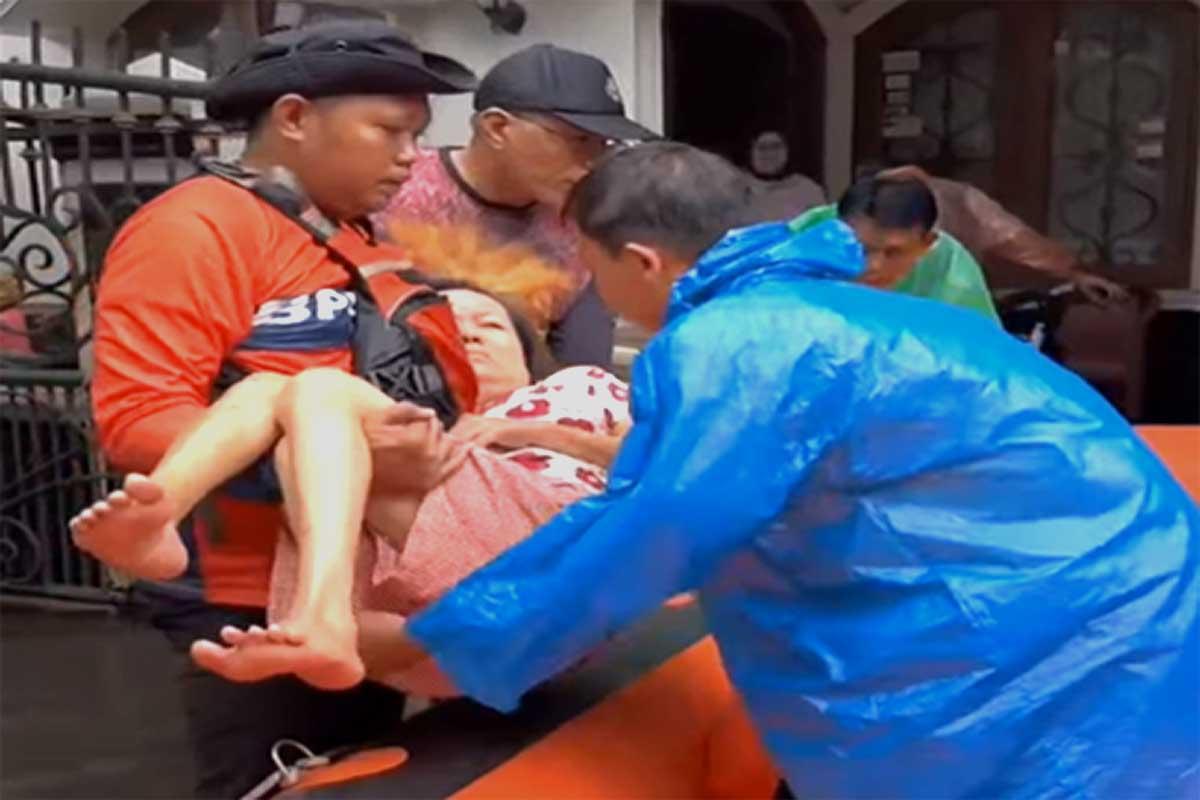 Bekasi Terendam Banjir Hingga 1,5 Meter: BPBD Prioritaskan Evakuasi Lansia dan Anak-Anak
